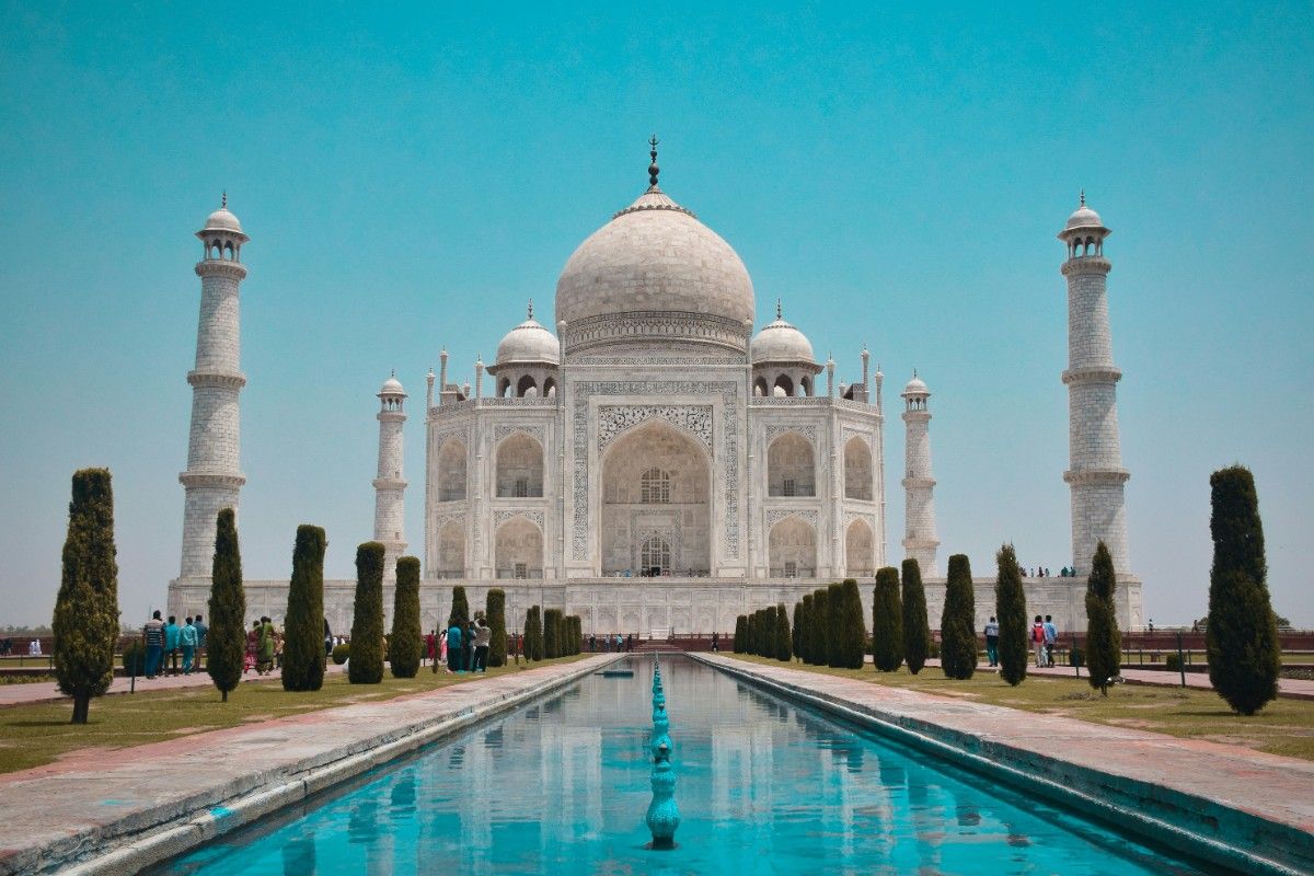 A vibrant collection of India’s iconic landmarks including the Taj Mahal, Jaipur palaces, beaches of Goa, and Heritages of Rajasthan, — showcasing the diversity of Indian travel destinations